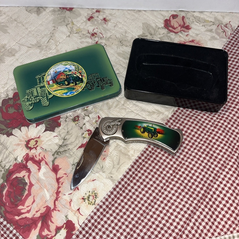 John Deere knife in tin ,farm collectables‎